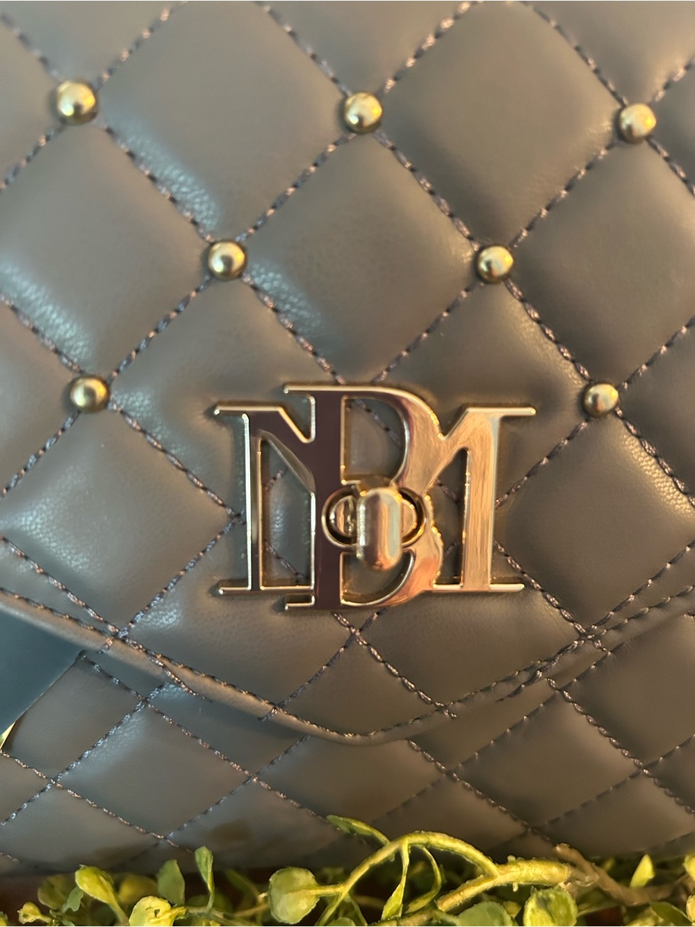 Badgley Mischka Quilted Chain Shoulder Bag in Gray with Metal Logo - Picture 4 of 6